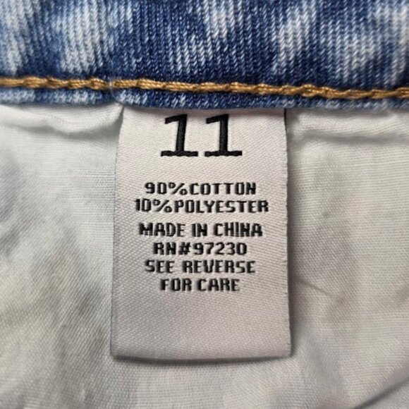 VINTAGE ALMOST FAMOUS Patchwork Acid Wash Distressed Jeans 11 - Picture 13 of 14